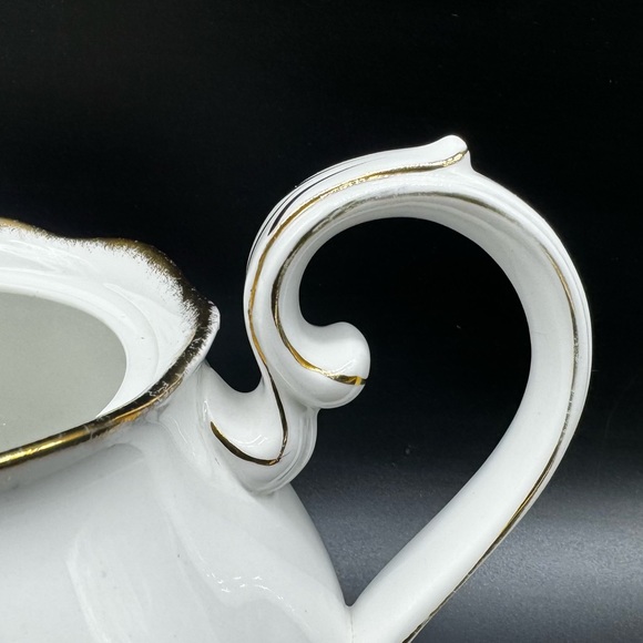Royal Albert American Beauty Medium Teapot Bone China England - Picture 4 of 7